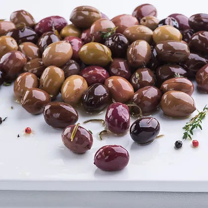 Authentic Turkish Bodrum Oiled and Scratched Green Olives 1 Kg.