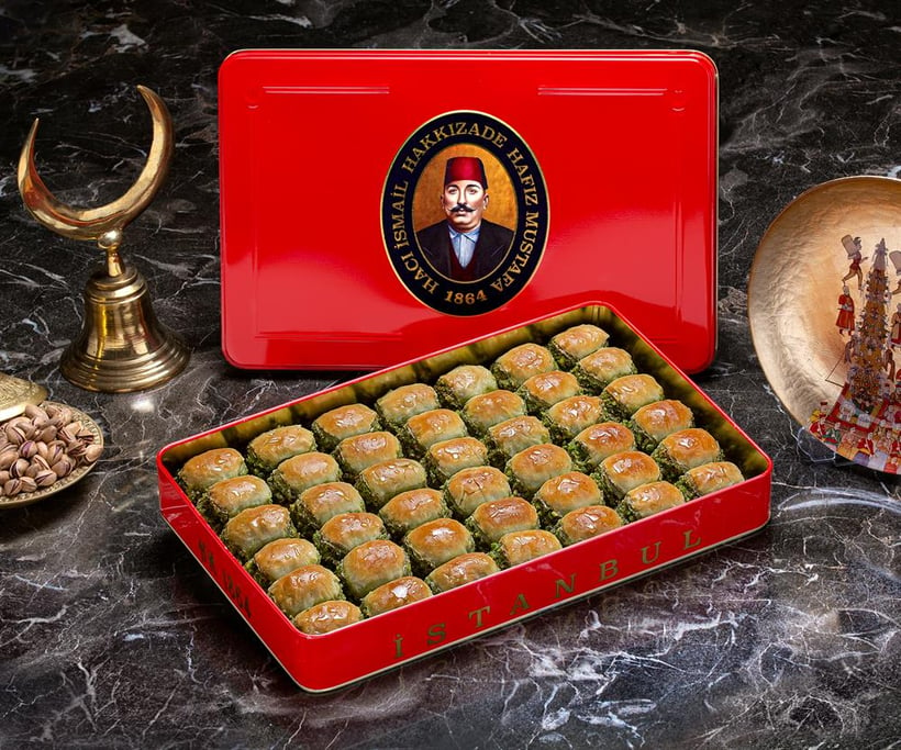 Dilber Lips with Pistachio Baklava - XLarge Box