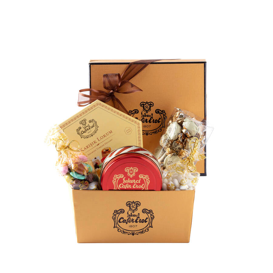 Gourmet Treats and Delicacies for Every Occasion in Exquisite Gift Basket