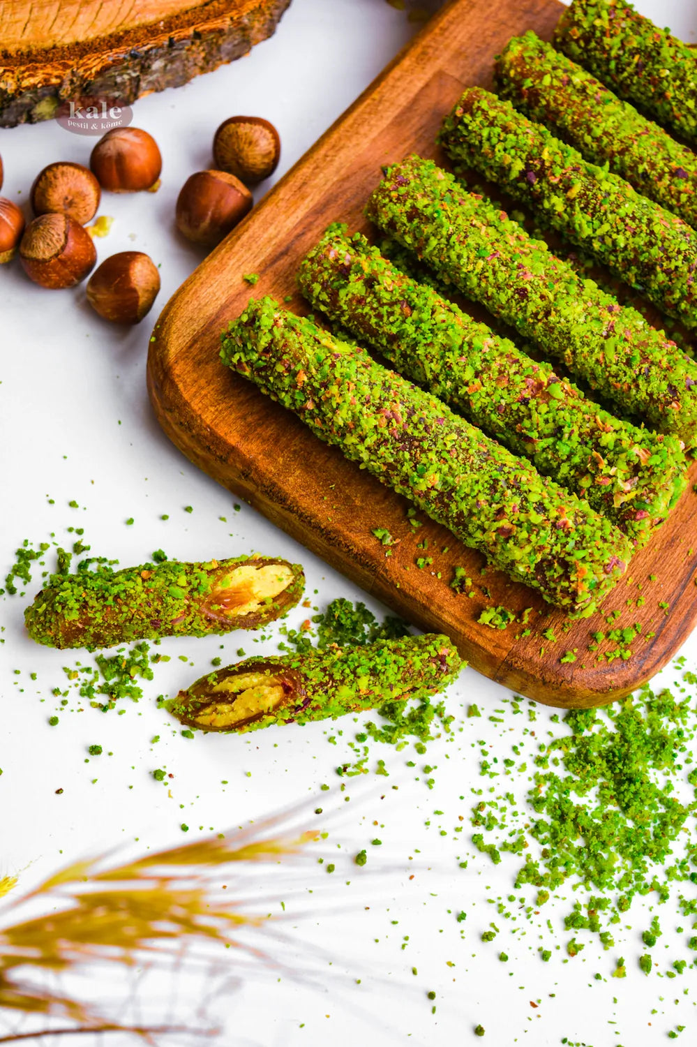 Gluten and Sugar-Free Pistachio Roll Pestil - Nutty Turkish Pestil Alternative 600 G.