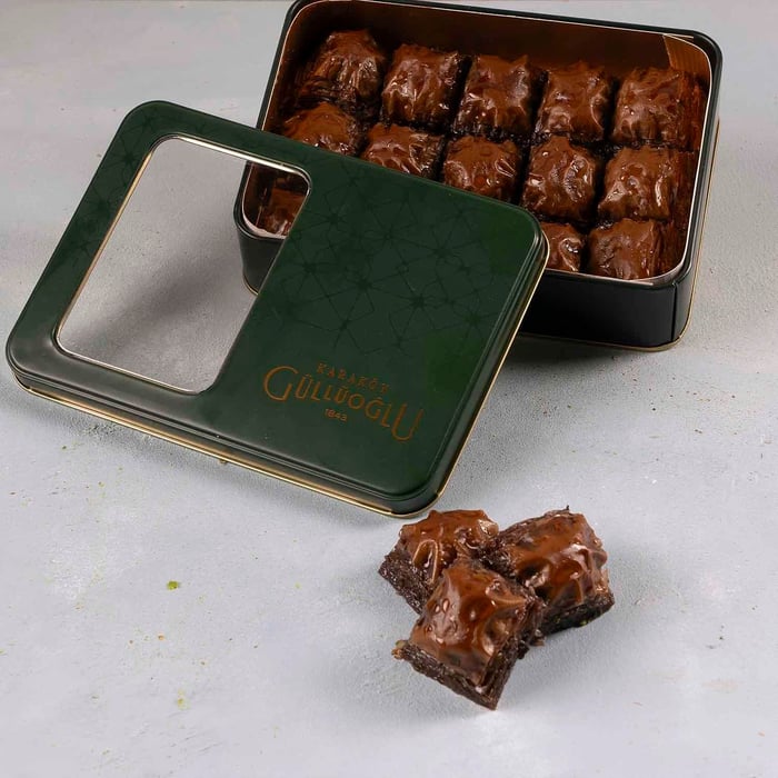 Gourmet Chocolate Baklava in Metal Box 900 G.