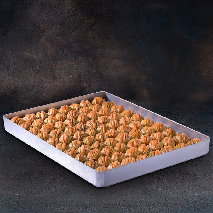 Mussel Baklava with Pistachio on a Tray 2.8 KG