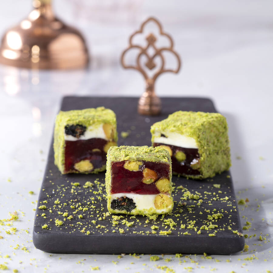 Sultan Pasha Wick Pistachio Coated Raisin and Pistachio Pomegranate Turkish Delight 1 Kg.