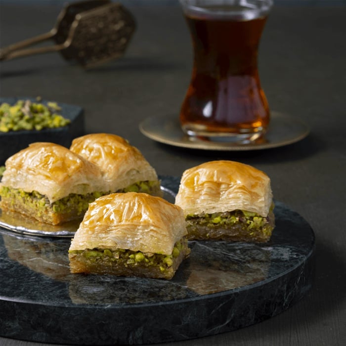 Pistachio Baklava 2.5 Kg. Tray