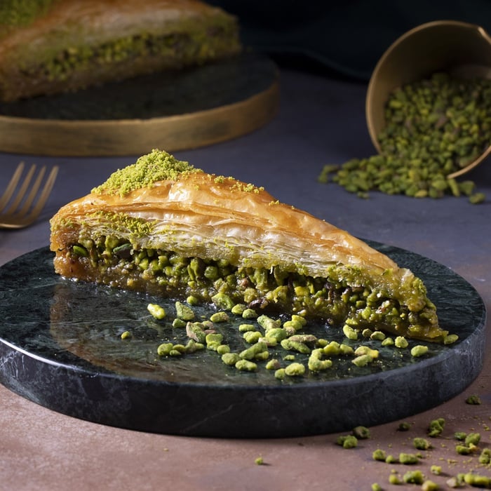 Pistachio Carrot Slice Baklava 1 Kg.