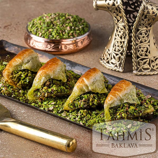 Assorted Baklava Gift Tray  2.2 Kg.